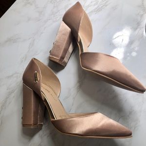 Satin beige pointed toe heels